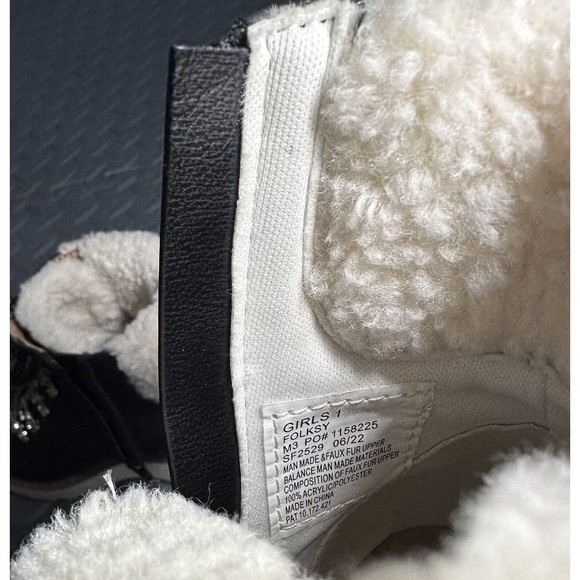 Dolce vita folksy black Faux Shearling ankle Girl block 2" heel combat boot Sz 1 - Picture 10 of 11
